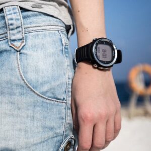 Suunto D4f on wrist